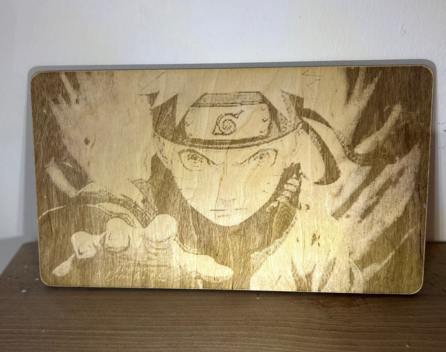 Plaque Personnalisée gravure sur bois - Immortalisez Vos Héros Préférés - Arthena Prestige